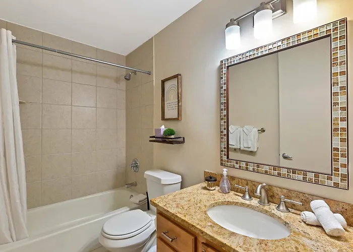 2bd River North With Million Dollar Views! *